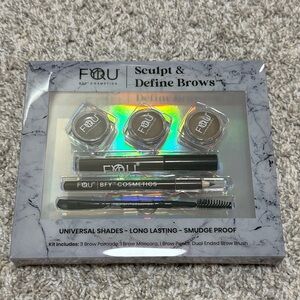 NWT BFY Cosmetics Sculpt and Define Brow Kit